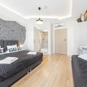 Six Suites, Old Town 3*, Gdańsk Polska